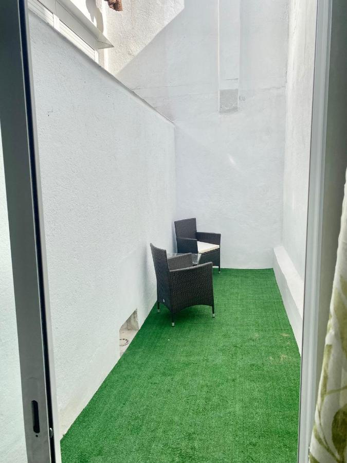 Puente Praga Aparment Lägenhet Madrid Exteriör bild